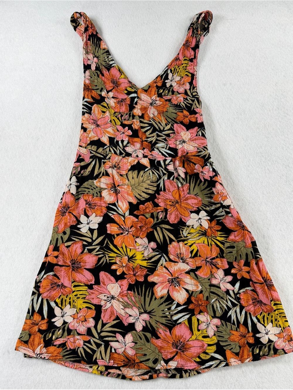 Billabong Knotted Heart Tropical Floral Mini Dress Size Medium Pockets Vacation